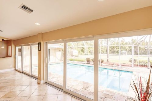 6911 Livingston Wood Ln, Naples FL 34109-3833 exterior