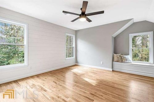 6160 Heards Creek Dr, Atlanta GA  30328-3635 exterior