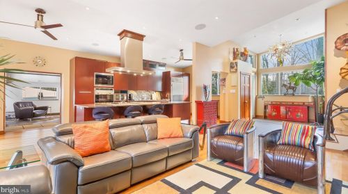 4512 Dolphin Ln, Alexandria VA 22309-3110 exterior