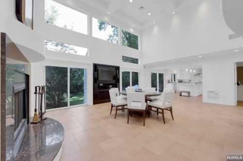 65 Holland Ave, Demarest NJ  07627-2705 exterior