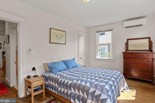 4417 Fessenden St, Washington DC 20016-4243 exterior