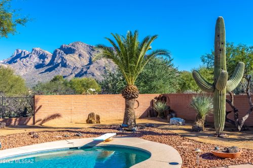 9360 Raleigh Dr, Tucson AZ 85704-3633 exterior