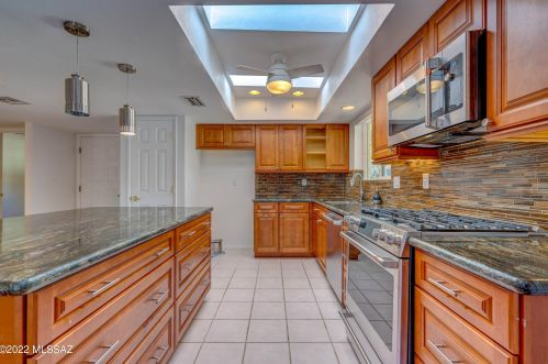 5048 Placita Del Lazo, Tucson AZ  85750-1529 exterior