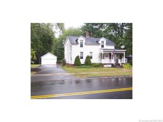 61 Pleasant St, Windsor CT  06095-2425 exterior