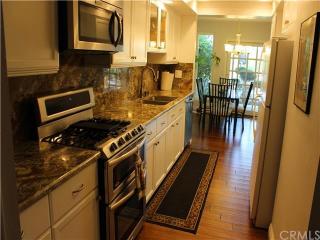 2853 Park Vista Ct, Fullerton CA  92835-2910 exterior