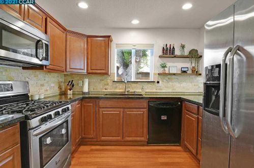 1430 Babel Ln, Concord CA  94518-1245 exterior