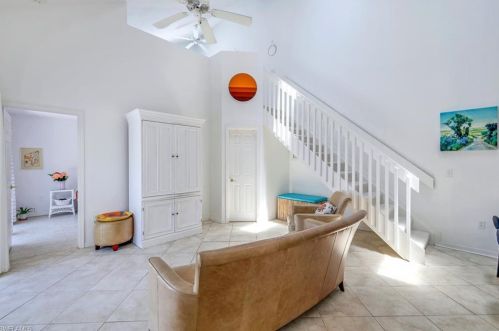 4208 Covey Cir, Naples, FL 34109-1505