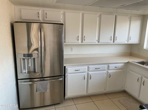 8224 33rd Ave, Phoenix AZ 85017-2303 exterior