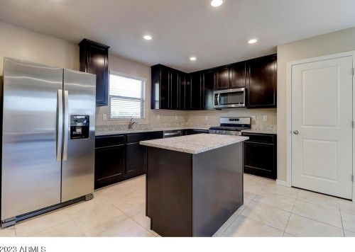 8242 Albeniz Pl, Phoenix AZ  85043 exterior