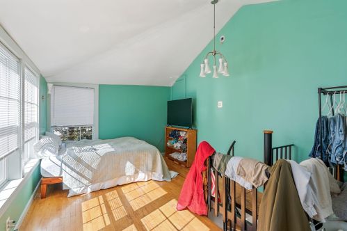 94 Woodford St, Portland ME 04103-4513 exterior