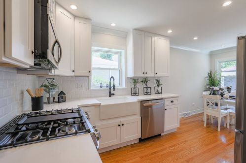 804 Fairfield Ave, Elmhurst IL  60126-4711 exterior