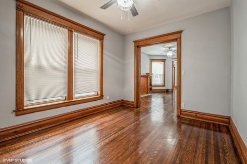 5327 Michigan Ave, Chicago IL 60615-4625 exterior