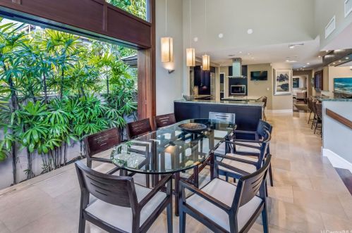 2984 Makalei Pl, Honolulu HI 96815-4743 exterior