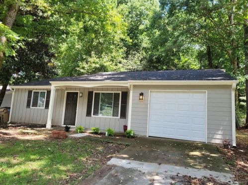 423 Engle Dr, Tucker GA  30084-2016 exterior