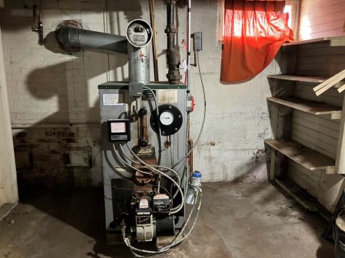 41 4 St, Dover NH 03820-2900 exterior