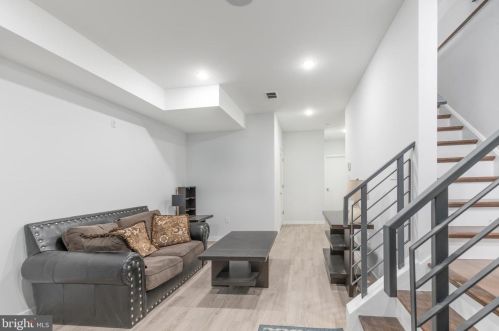 1405 8th St, Philadelphia PA 19122-3501 exterior