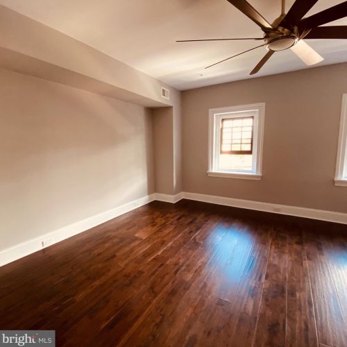 776 Front St, Philadelphia PA 19147-3523 exterior