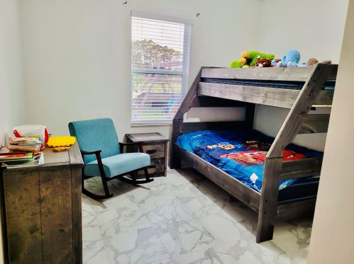 1364 Abacus Ave, Fort Pierce FL  34953-6603 exterior