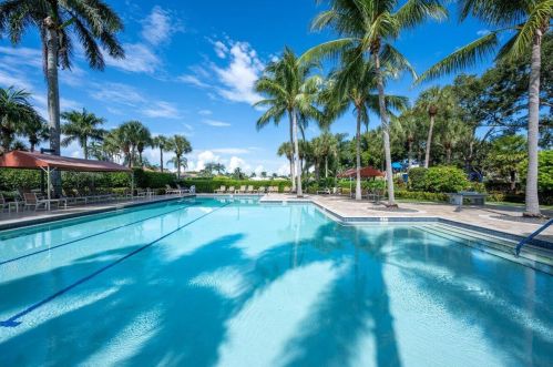 6638 Newport Lk Cir, Boca Raton FL 33496-3001 exterior