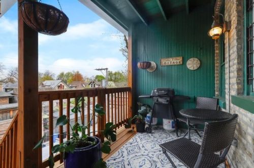 1456 Berteau Ave, Chicago IL  60613-1965 exterior