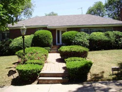 110 Oak Hill St, Newton, MA 02459-3433