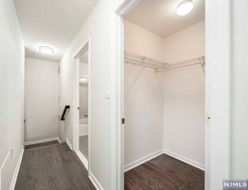 33 Forshee Cir, Montvale NJ 07645-1781 exterior