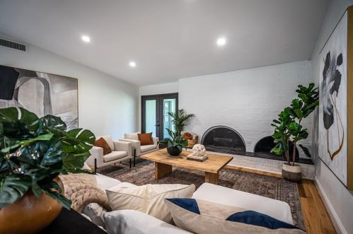 4045 Cedar Bayou Dr, Dallas TX  75244-7220 exterior