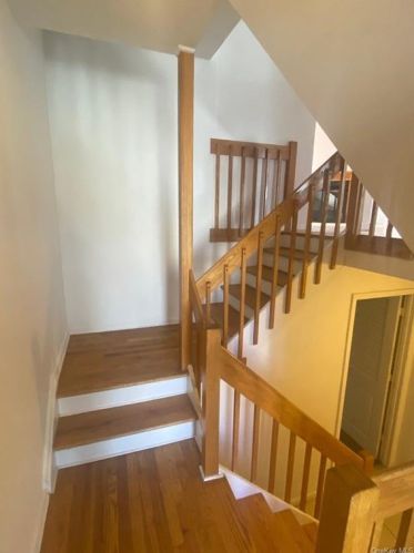 14 Mayer Dr, Middletown, NY 10940-3348