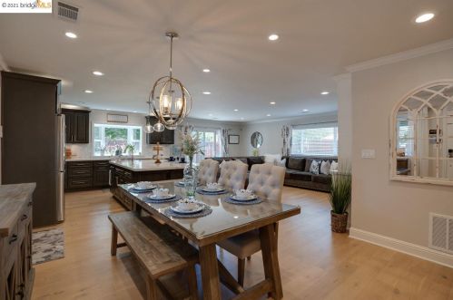 3978 Mulberry Dr, Concord CA 94519-1216 exterior