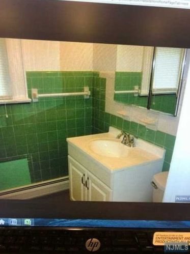 24 Palisade Ave, Outwater NJ 07026-3107 exterior