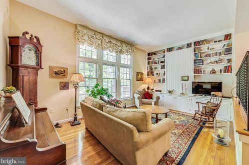 1537 Chatham Colony Ct, Herndon VA 20190-4203 exterior