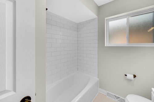 2335 92nd St, Chicago IL  60617-3841 exterior