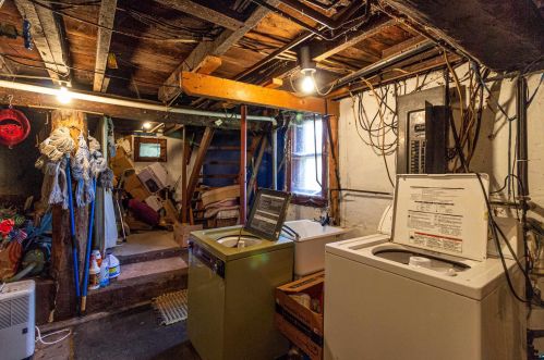 101 Railroad St, Ely MN exterior