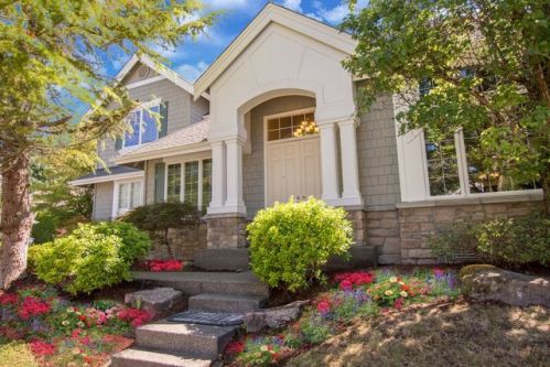 27309 8th Pl, Redmond, WA 98075-5904