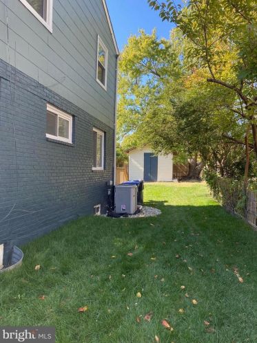 6724 Radcliffe Dr, Alexandria, VA 22307-1539