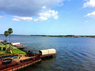 350 Old Aqua Lndg, Montgomery TX  77356-9018 exterior