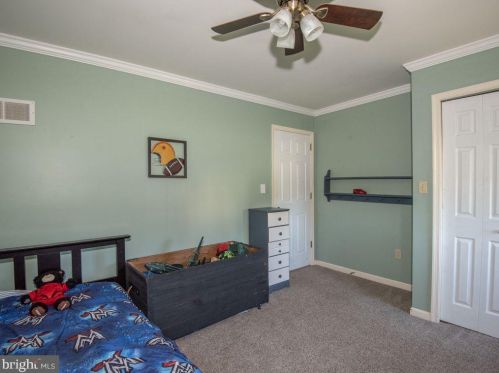 1005 Shadowstone Dr, Lancaster PA 17603-9756 exterior