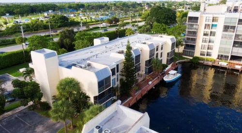 6 Royal Palm Way, Boca Raton FL  33432-7818 exterior