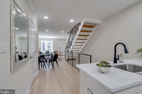 617 Dudley St, Philadelphia PA 19148-2404 exterior