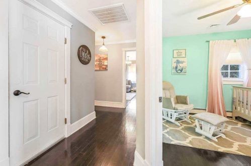 562 Walnut Ave, Bohemia NY 11716-2107 exterior