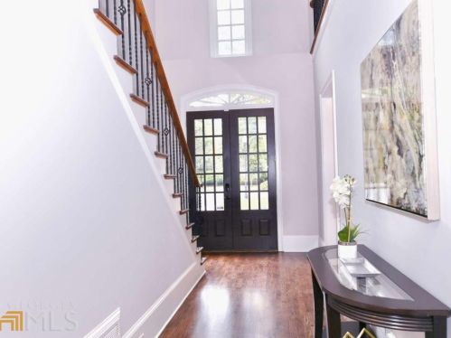 585 Cliftwood Ct, Atlanta, GA 30328-4934