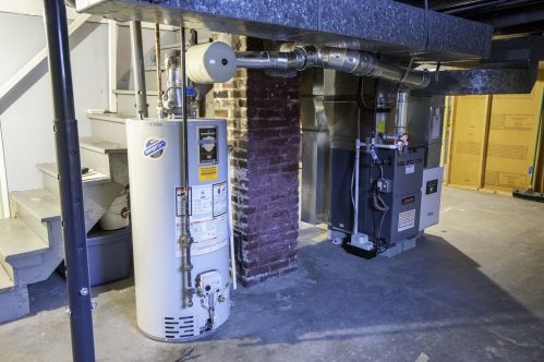 42 Noyes St, Concord NH 03301-2327 exterior