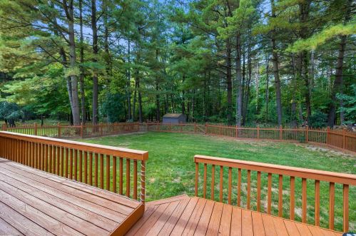 4253 Arbour Dr, Walled Lake, MI 48390-4103