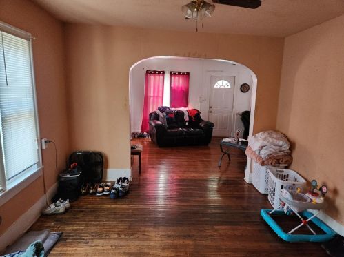 1956 Wood St, Meskegon MI 49442-5716 exterior