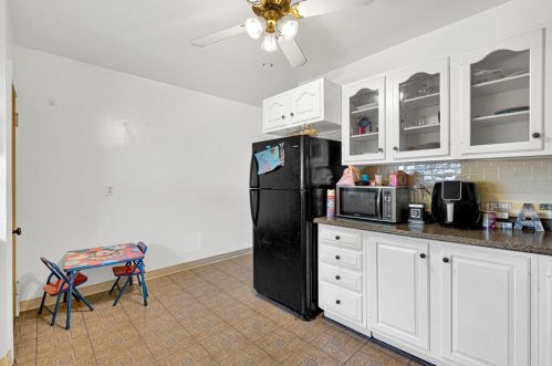 1614 Davis Ave, Pittsburgh PA 15212-1808 exterior