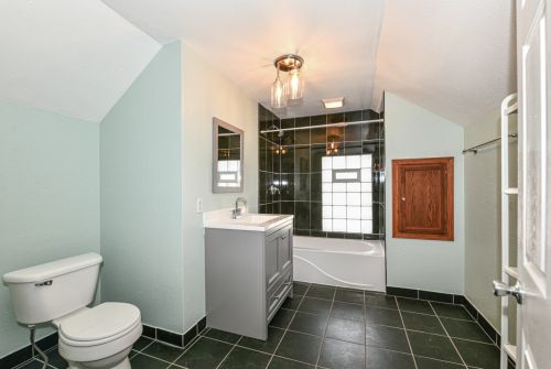 600 51st St, Milwaukee WI  53208-3642 exterior