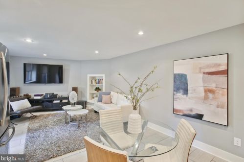 2208 Q St, Washington DC 20001-1955 exterior