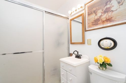 13913 Carpintero Ave, Bellflower CA 90706-2724 exterior