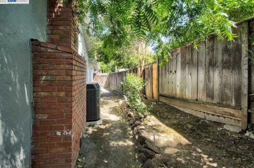 3407 Dormer Ave, Concord CA 94519-1603 exterior