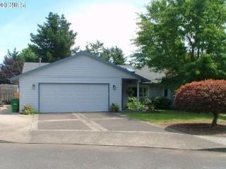 13044 Kronan Dr, Happy Valley, OR 97015-9277